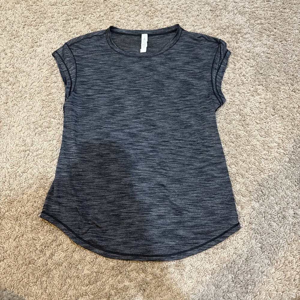Lululemon Swiftly Tech Shirt Womens 2 Gray Crew Neck Cap Sleeve Athletic Yoga